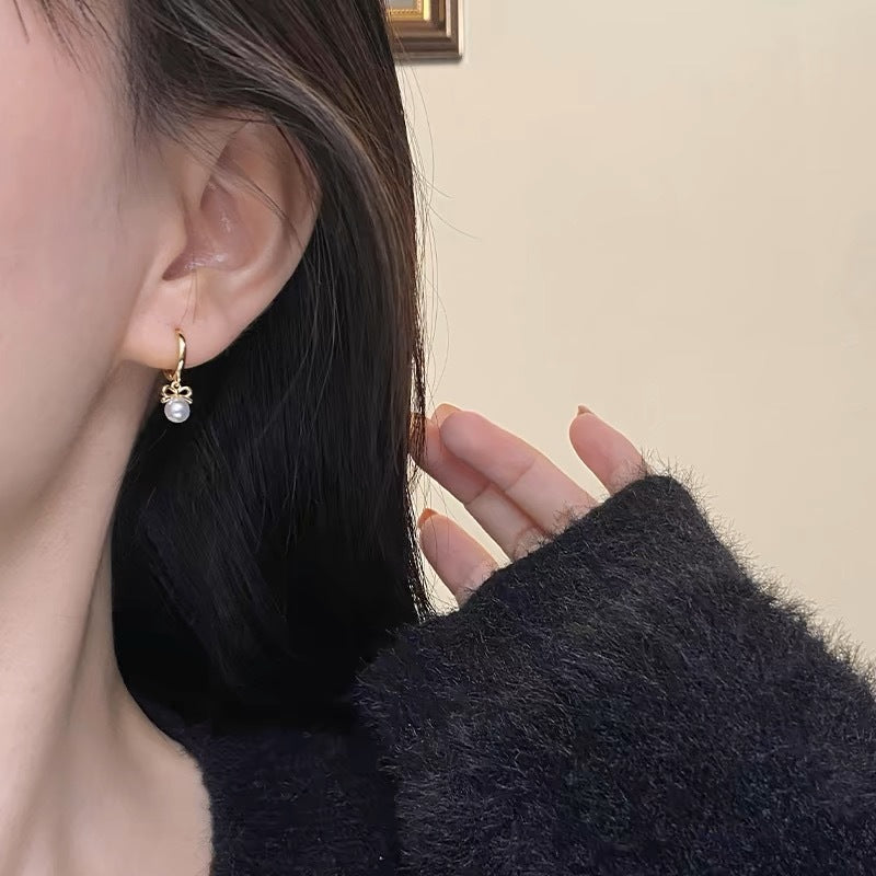 Bow Pearl Earrings